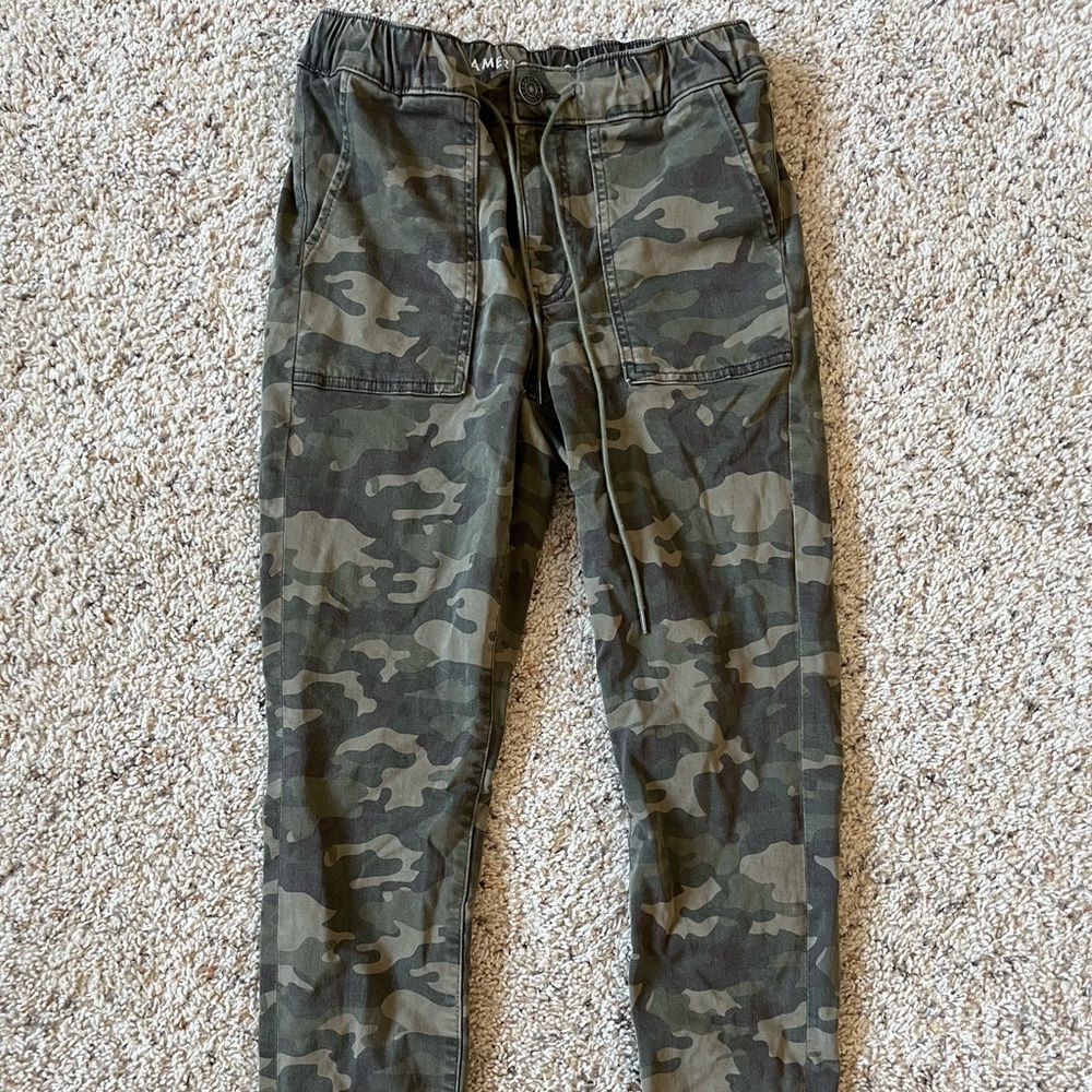 Women’s American Eagle Size 6
